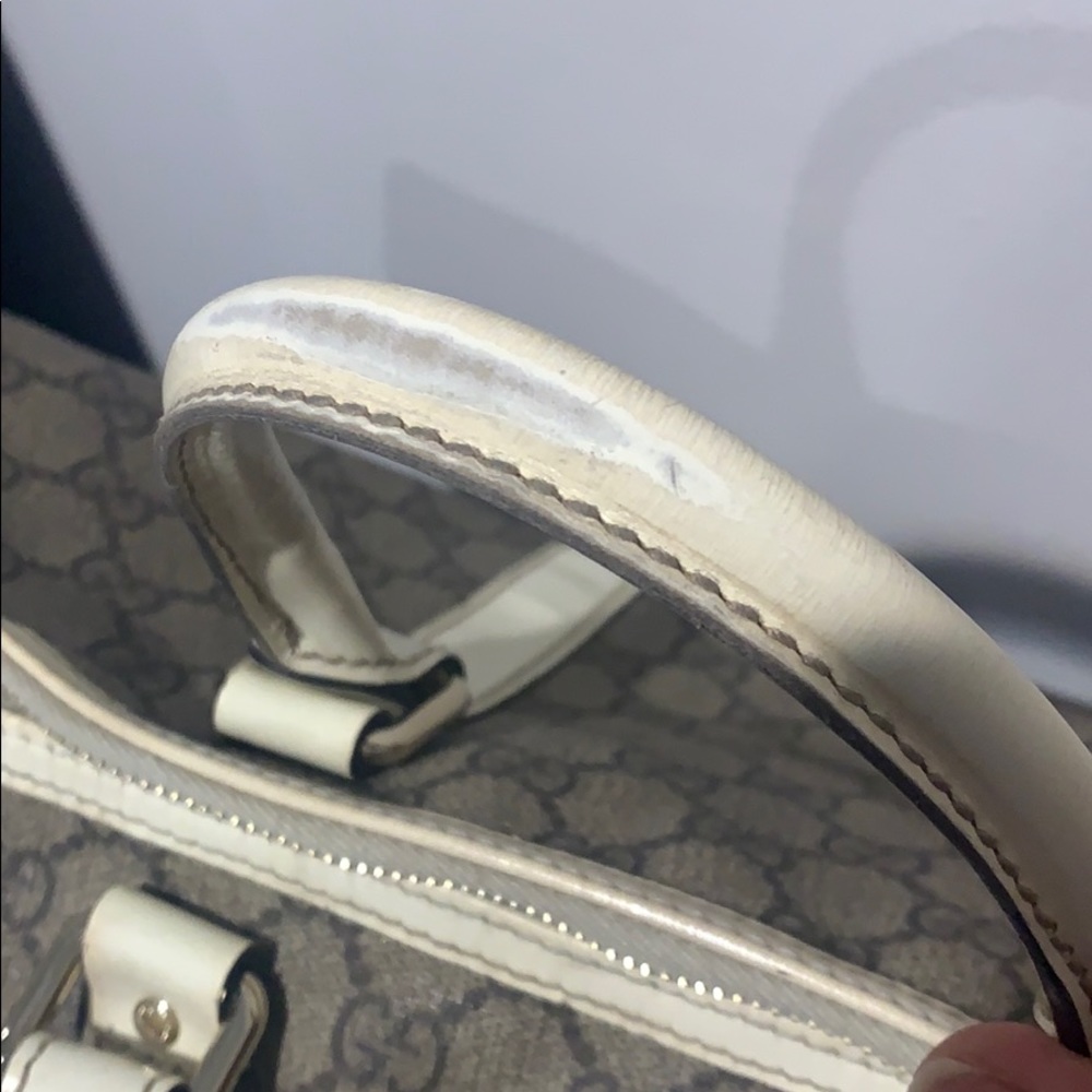 Gucci Boston Bag with White Trim - Picture 4 of 11